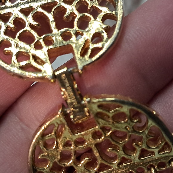 Goldette gold tone signed statement necklace - Picture 5 of 5